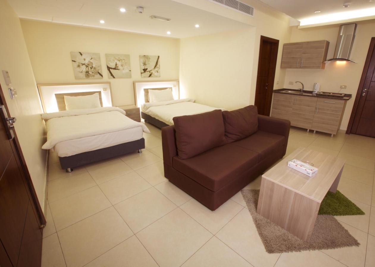 Lujain Hotel فندق النور واللجين Ammán Kültér fotó