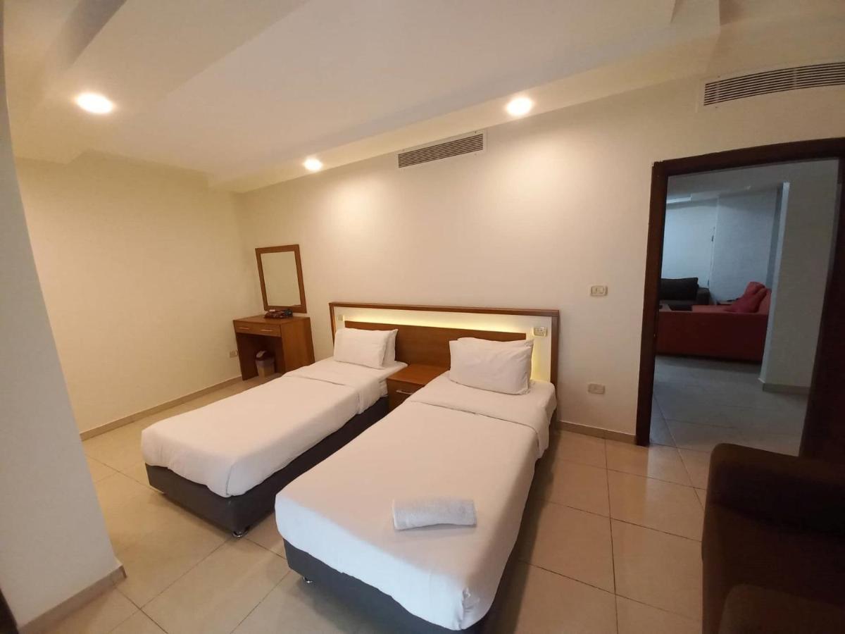 Lujain Hotel فندق النور واللجين Ammán Kültér fotó