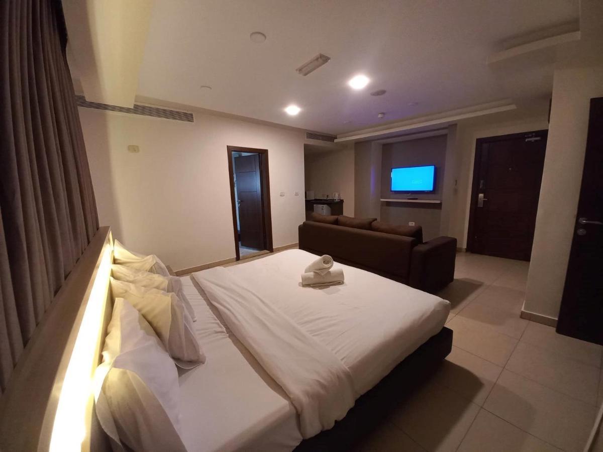 Lujain Hotel فندق النور واللجين Ammán Kültér fotó