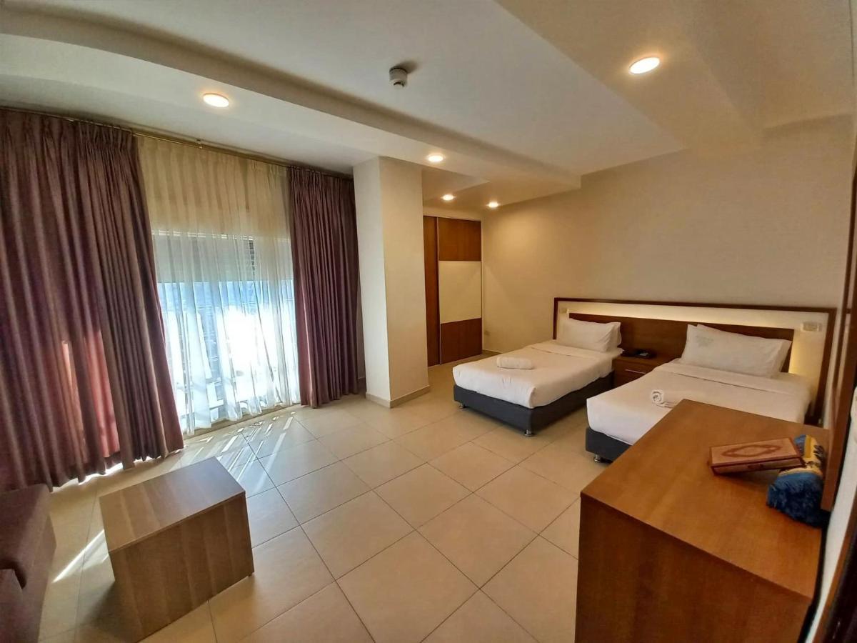 Lujain Hotel فندق النور واللجين Ammán Kültér fotó