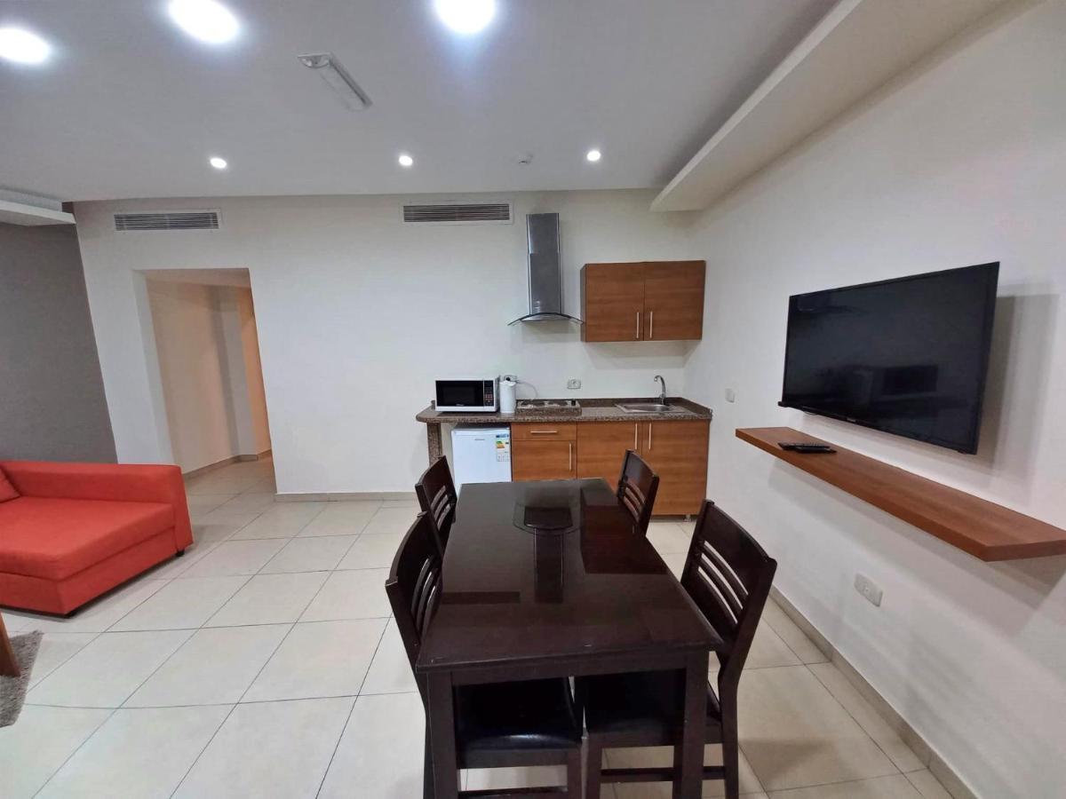 Lujain Hotel فندق النور واللجين Ammán Kültér fotó