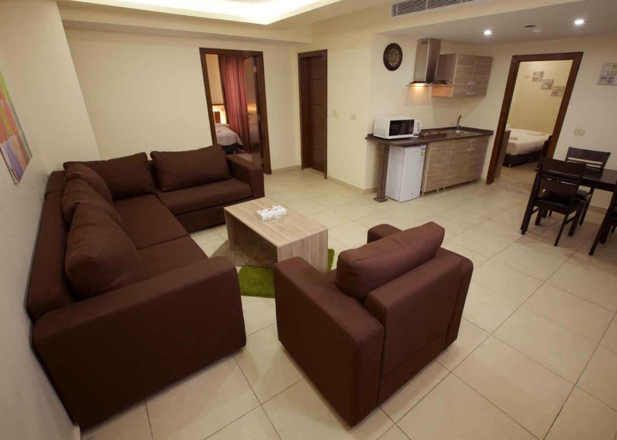 Lujain Hotel فندق النور واللجين Ammán Kültér fotó